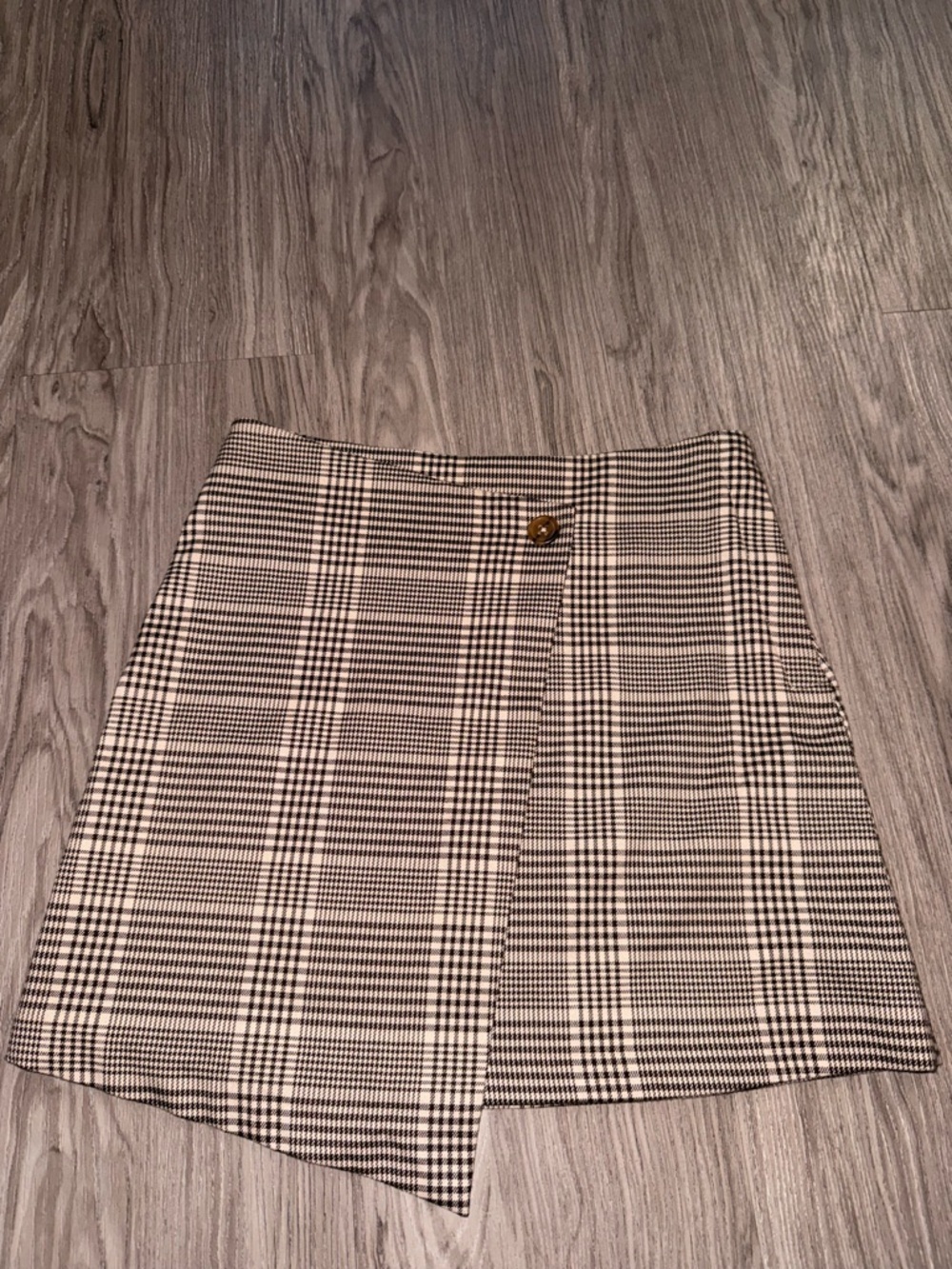 H&M Black & White Plaid Wrap Mini Skirt - Picture 1 of 4